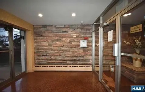 1565 Center Avenue Fort Lee NJ 07024