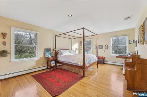 45 Hickory Lane Closter NJ 07624