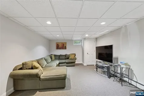 45 Hickory Lane Closter NJ 07624