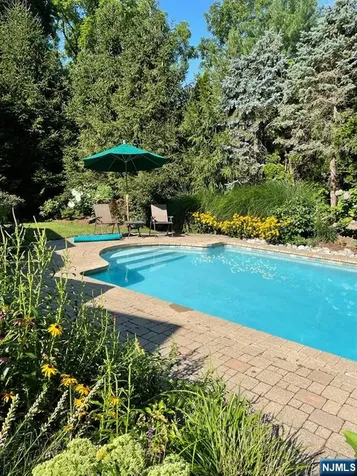45 Hickory Lane Closter NJ 07624