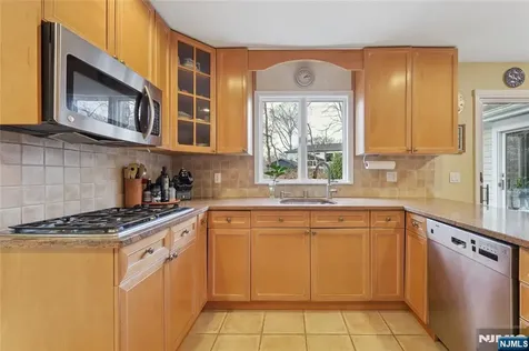 45 Hickory Lane Closter NJ 07624
