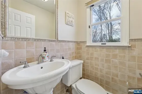 45 Hickory Lane Closter NJ 07624