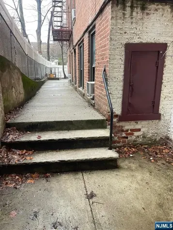 303 Hamilton Avenue Hackensack NJ 07601