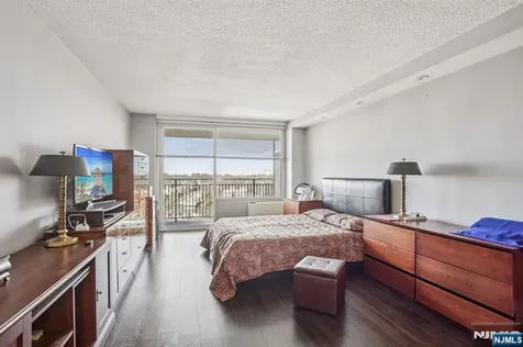 1530 Palisade Avenue Fort Lee NJ 07024