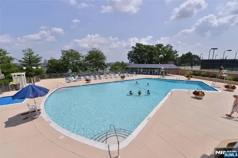 1530 Palisade Avenue Fort Lee NJ 07024