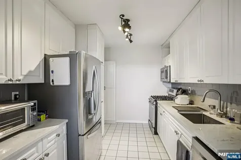 1530 Palisade Avenue Fort Lee NJ 07024