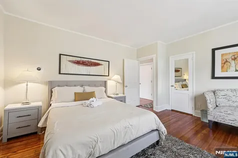 5 77th Street North Bergen NJ 07047