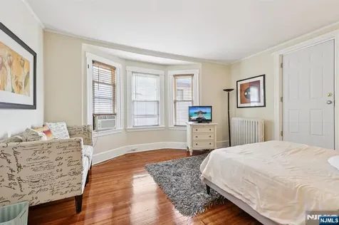 5 77th Street North Bergen NJ 07047