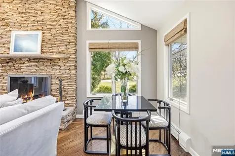 19 Ivy Place Upper Saddle River NJ 07458