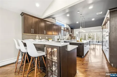 19 Ivy Place Upper Saddle River NJ 07458