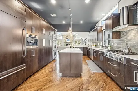 19 Ivy Place Upper Saddle River NJ 07458