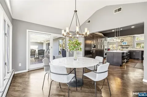 19 Ivy Place Upper Saddle River NJ 07458