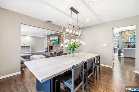 19 Ivy Place Upper Saddle River NJ 07458