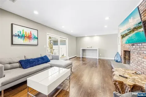 19 Ivy Place Upper Saddle River NJ 07458