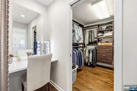 19 Ivy Place Upper Saddle River NJ 07458