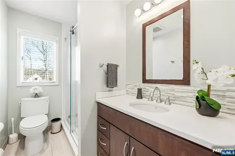 19 Ivy Place Upper Saddle River NJ 07458