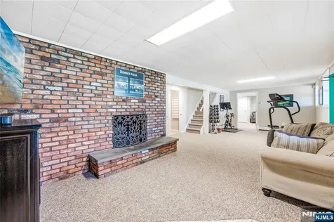 19 Ivy Place Upper Saddle River NJ 07458