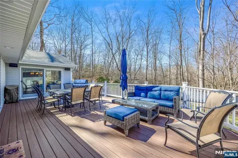 19 Ivy Place Upper Saddle River NJ 07458