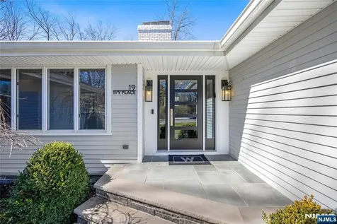 19 Ivy Place Upper Saddle River NJ 07458
