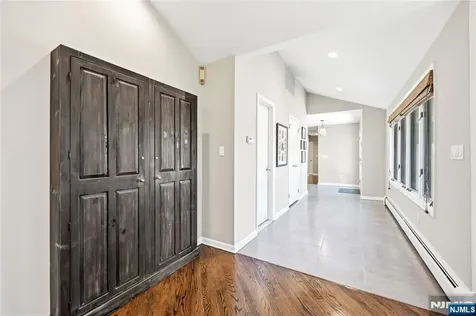 19 Ivy Place Upper Saddle River NJ 07458