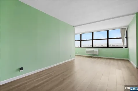 7004 Boulevard East Guttenberg NJ 07093