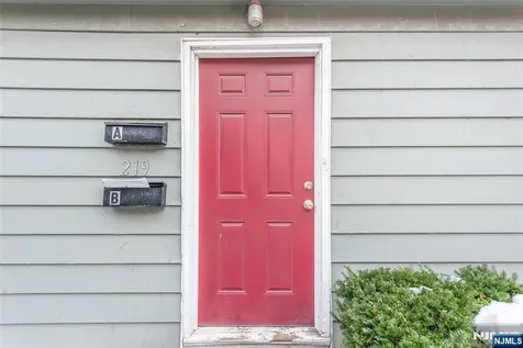 219 Hamburg Turnpike Bloomingdale NJ 07403