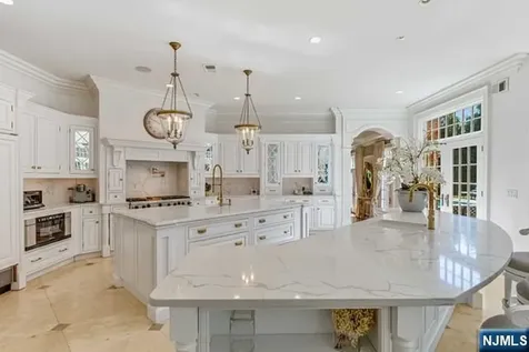 116 Truman Drive Cresskill NJ 07626