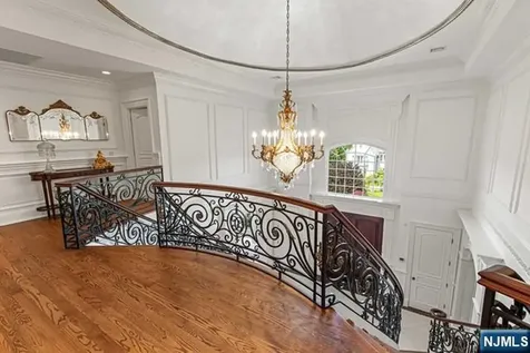 116 Truman Drive Cresskill NJ 07626