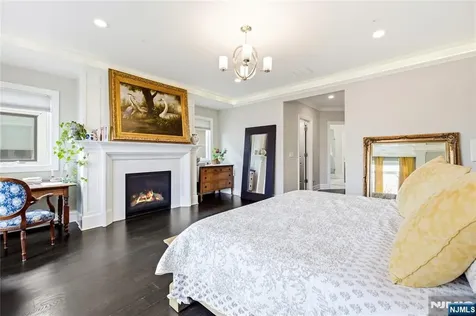 1228 River Road Edgewater NJ 07020
