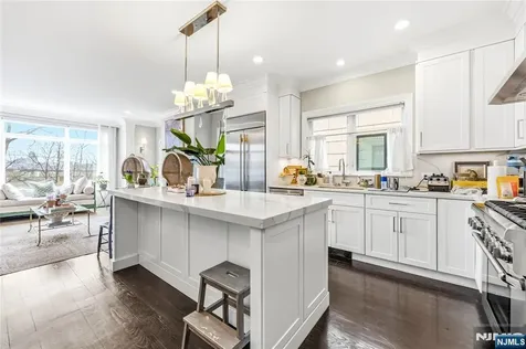 1228 River Road Edgewater NJ 07020