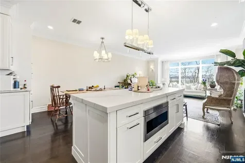 1228 River Road Edgewater NJ 07020