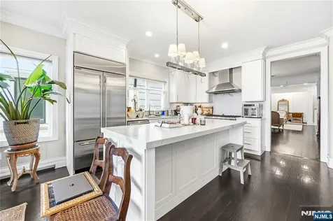 1228 River Road Edgewater NJ 07020
