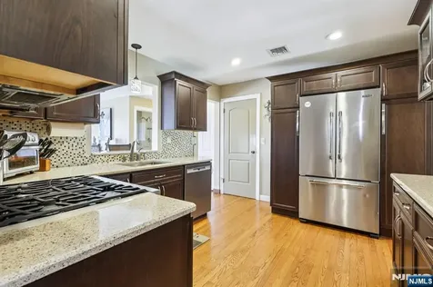 191 Hillcrest Avenue Hawthorne NJ 07506