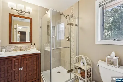 191 Hillcrest Avenue Hawthorne NJ 07506
