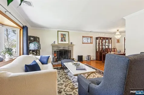 191 Hillcrest Avenue Hawthorne NJ 07506