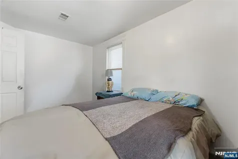 71 Franklin Terrace Irvington NJ 07111
