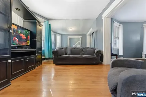 71 Franklin Terrace Irvington NJ 07111