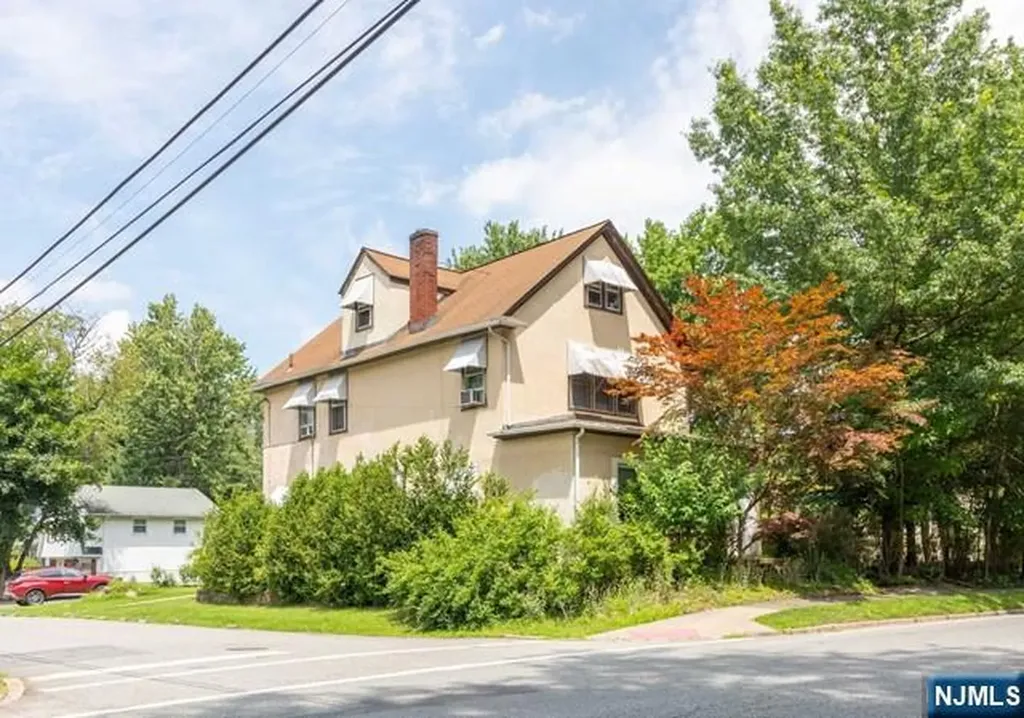 18 Hardenburgh Avenue Demarest NJ 07627