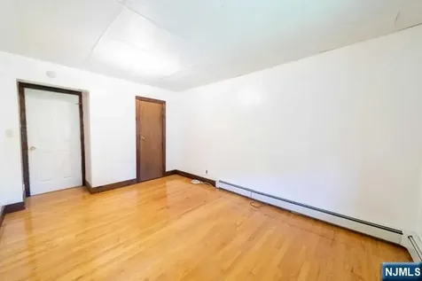 18 Hardenburgh Avenue Demarest NJ 07627