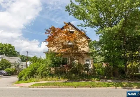 18 Hardenburgh Avenue Demarest NJ 07627