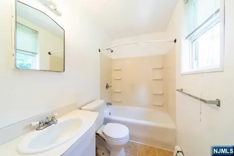 18 Hardenburgh Avenue Demarest NJ 07627