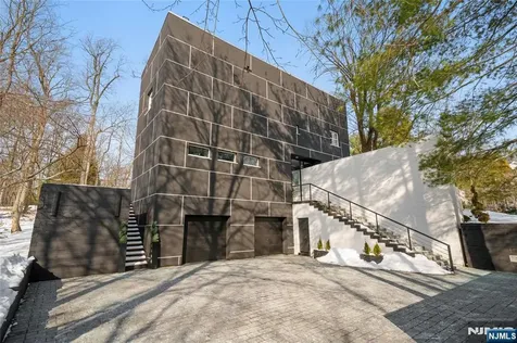 451 Mountain Avenue North Caldwell NJ 07006