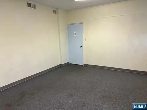 705 Grand Avenue Ridgefield NJ 07657