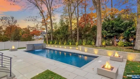 801 Godwin Road Paramus NJ 07652