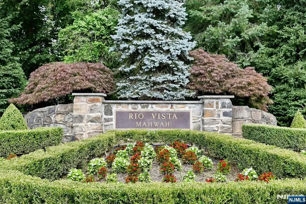 34 Crocker Mansion Drive Mahwah NJ 07430