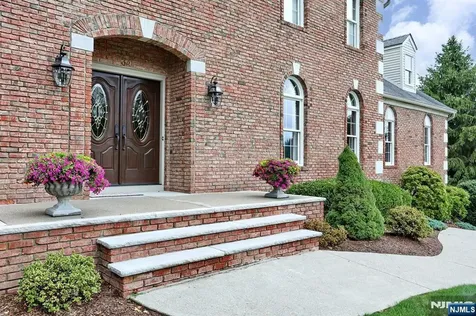 34 Crocker Mansion Drive Mahwah NJ 07430