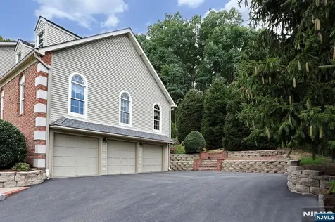 34 Crocker Mansion Drive Mahwah NJ 07430