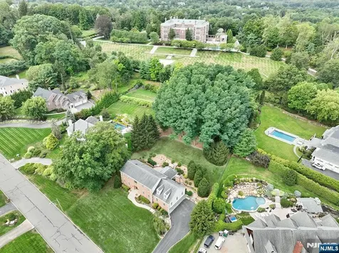 34 Crocker Mansion Drive Mahwah NJ 07430
