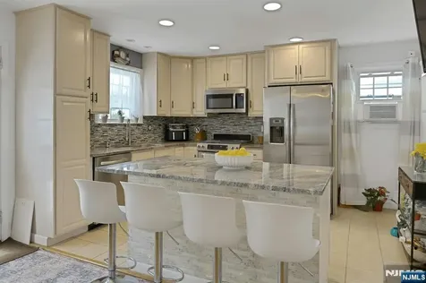224 Rossiter Avenue Paterson NJ 07502