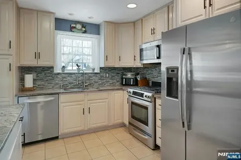 224 Rossiter Avenue Paterson NJ 07502